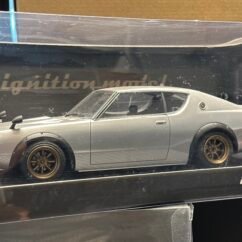 Nissan Skyline 2000 GT-R 1:18 Silver