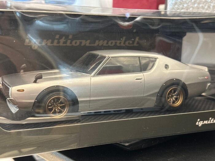 Nissan Skyline 2000 GTR ( KPGC110) 1:18 Silver