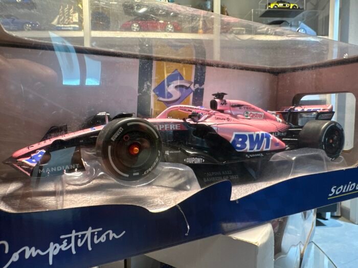 Alpine A522 Bahrein GP 2022 1:18 Pink