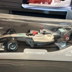 Mercedes GP Petronas Malaysia 1:18 Silver