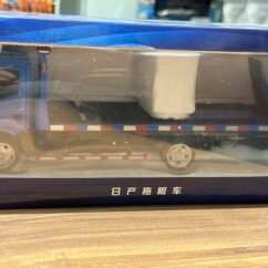 Nissan UD Self Loader 1:32 Blue
