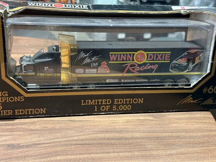 Winn & Dixie Racing Chanpions 1995 Black 1:64