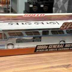 1960s General Motors TDH #2525 Los Angeles, California 33 Downtown Bus 1:43 White & Silver