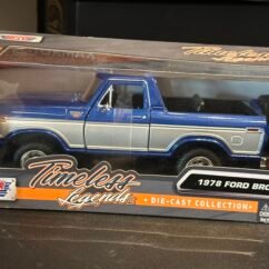1978 Ford Bronco 1:24 Blue & Gray