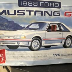 1988 Ford Mustang GT 1:25 White