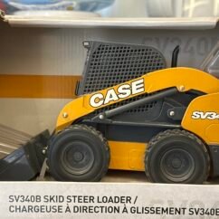 SV340B Skid Steer Loader Chargeuse Á GLISSEMENT 1:16 Yellow & Black