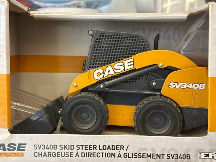 SV340B Skid Steer Loader Chargeuse Á GLISSEMENT 1:16 Yellow & Black