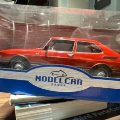 Saab 900 Turbo 1:18 Red