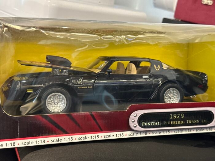 1979 Pontiac Trans AM 1:18 Black