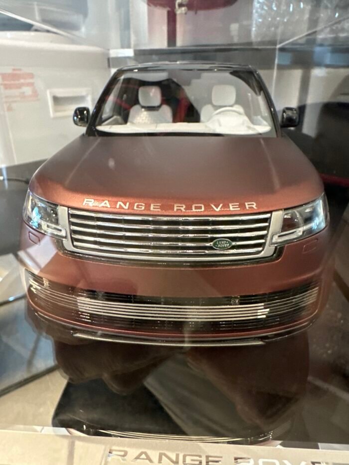 Range Rover 1:18 Bronze Matt
