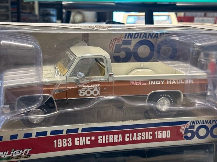 1983 GMC Sierra Classic 1500 White 1:18