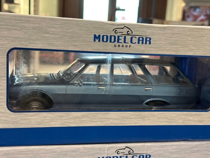 Peugeot 504 Break 1:18 Blue