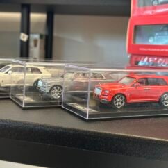 Rolls Royce Cullinan 1:64