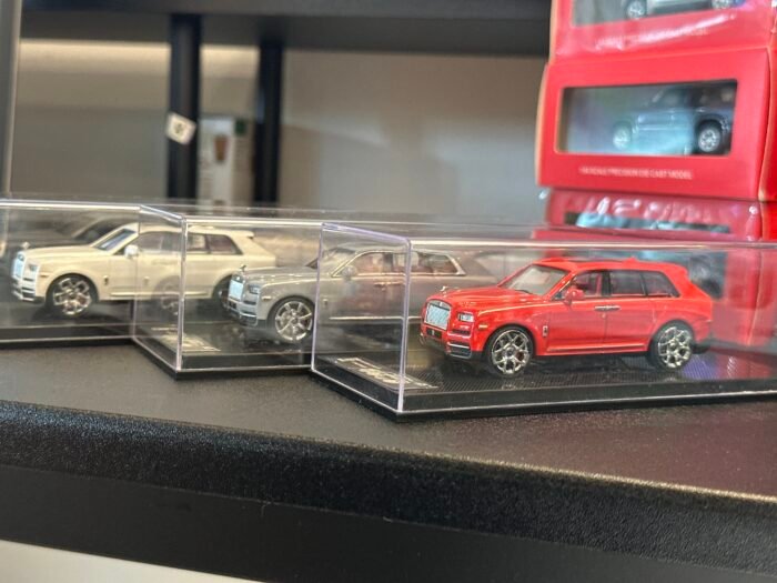 Rolls Royce Cullinan 1:64