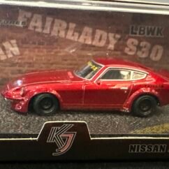 Nissan Fairylady S30 Red 1:64