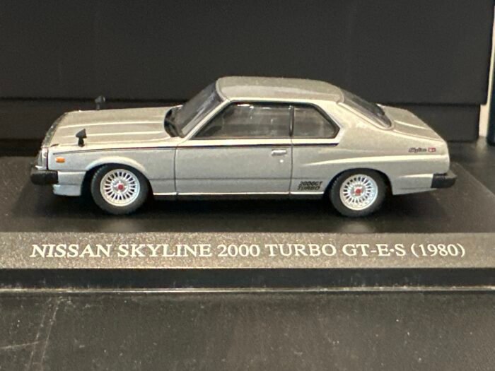 Nissan Skyline 2000 Turbo GT-E•S 1980 Silver 1:43 - Image 2