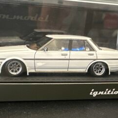 Toyota Crests GX71 Super Lucent 1:43 White