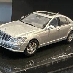 Mercedes-Benz S-Classe 1:43 Silver