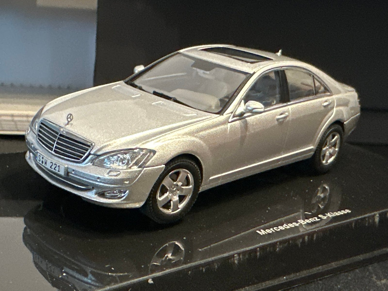 Mercedes-Benz S-Classe 1:43 Silver