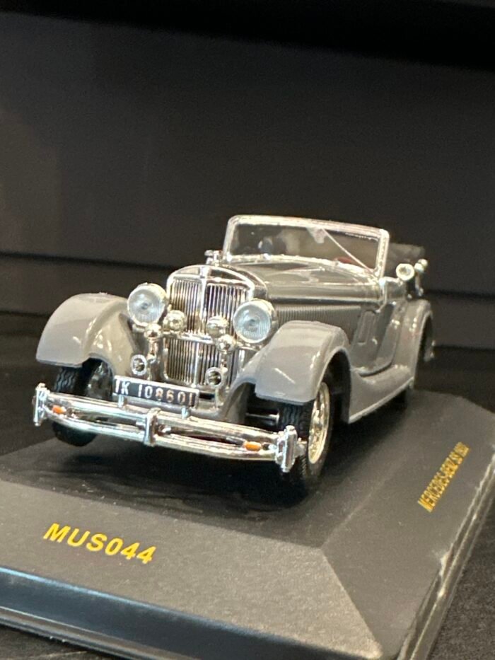 Mercedes Benz SS 1933 Gray 1:43