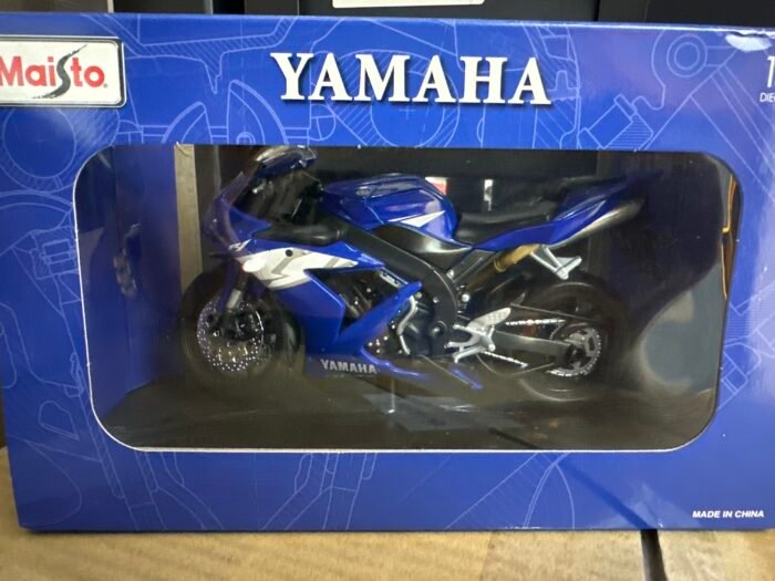 Yamaha YZF-R1 Blue 1:12