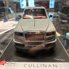 Rolls Royce Cullinan Nardo Cement 1:18 Gray