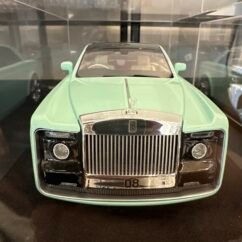 Rolls Royce Sweptail 1:18 Blue
