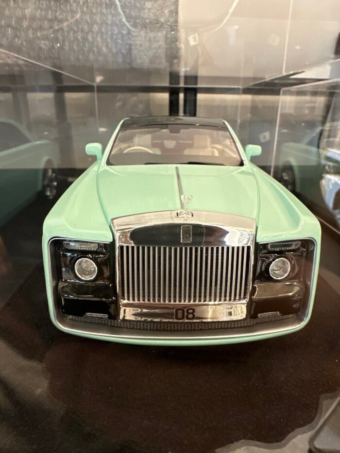 Rolls Royce Sweptail 1:18 Blue
