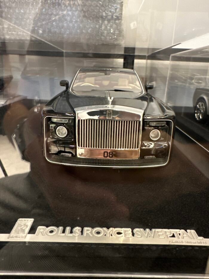 Rolls Royce Sweptail 1:18 Black