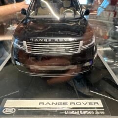 Range Rover 1:18 Black