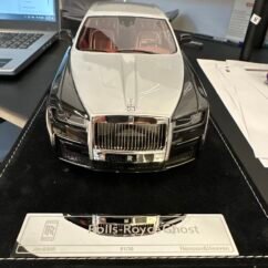 Rolls Royce Ghost 1:18 Silver Metallic Black