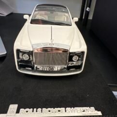 Rolls Royce Sweptail 1:18 White