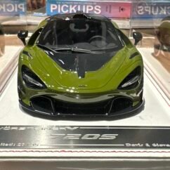 McLaren 720S VORSTEINERV 1:18 Olive Green, Black Roof