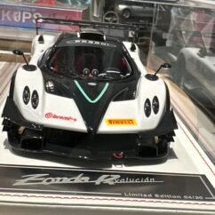 Pagani Zonda Revalucian 1:18 Fiber White