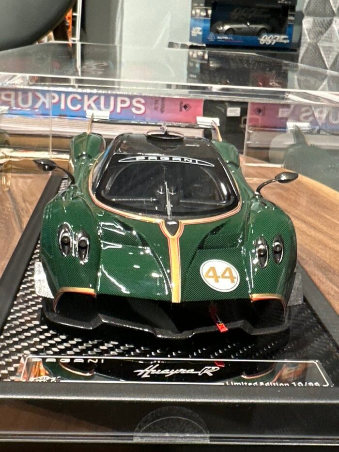 Pagani Huayra R 1:18 Green