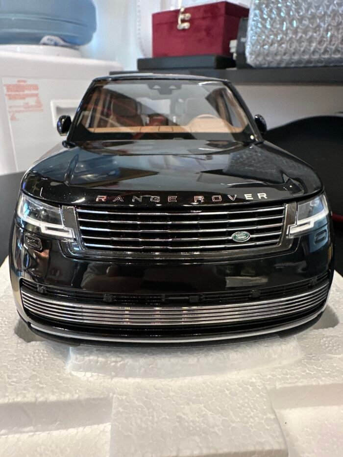 Range Rover 1:18 Black