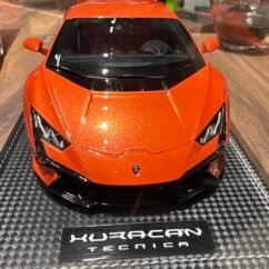 Lamborghini Hurucan Tecnica 1:18 Orange