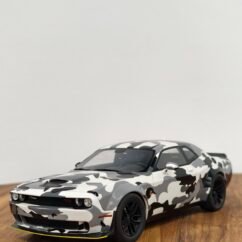 Dodge Challenger Camo 1:18