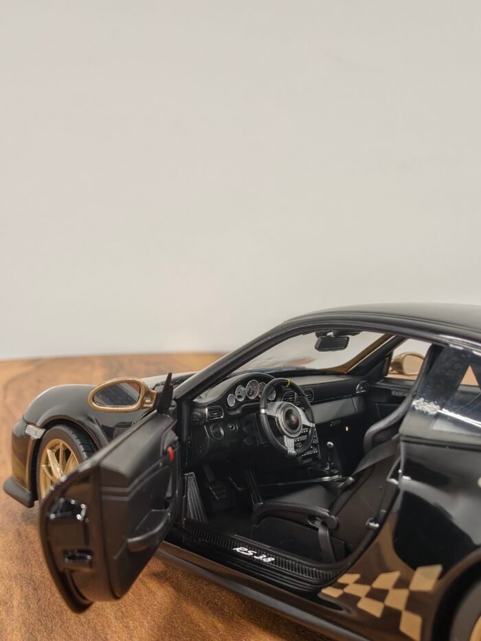 Porsche 911 GT3 RS 1:18 Black - Image 4