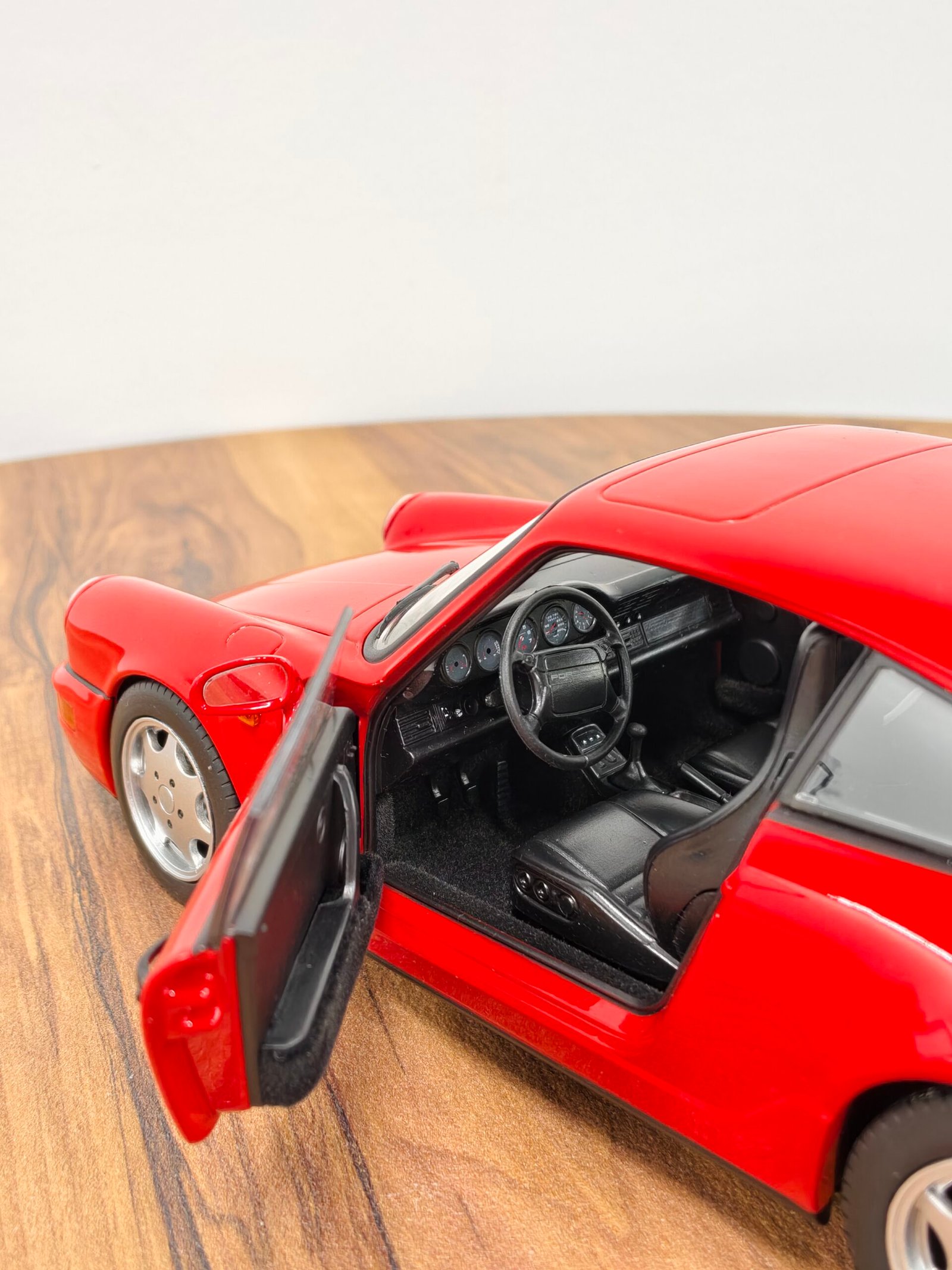 Porsche 911 Carrera 2 (1992) Gelb 1:18 R - Image 5