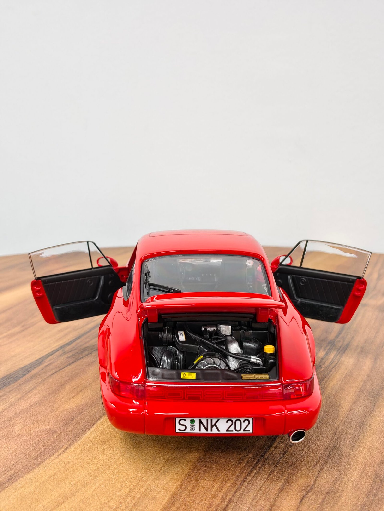 Porsche 911 Carrera 2 (1992) Gelb 1:18 R - Image 4