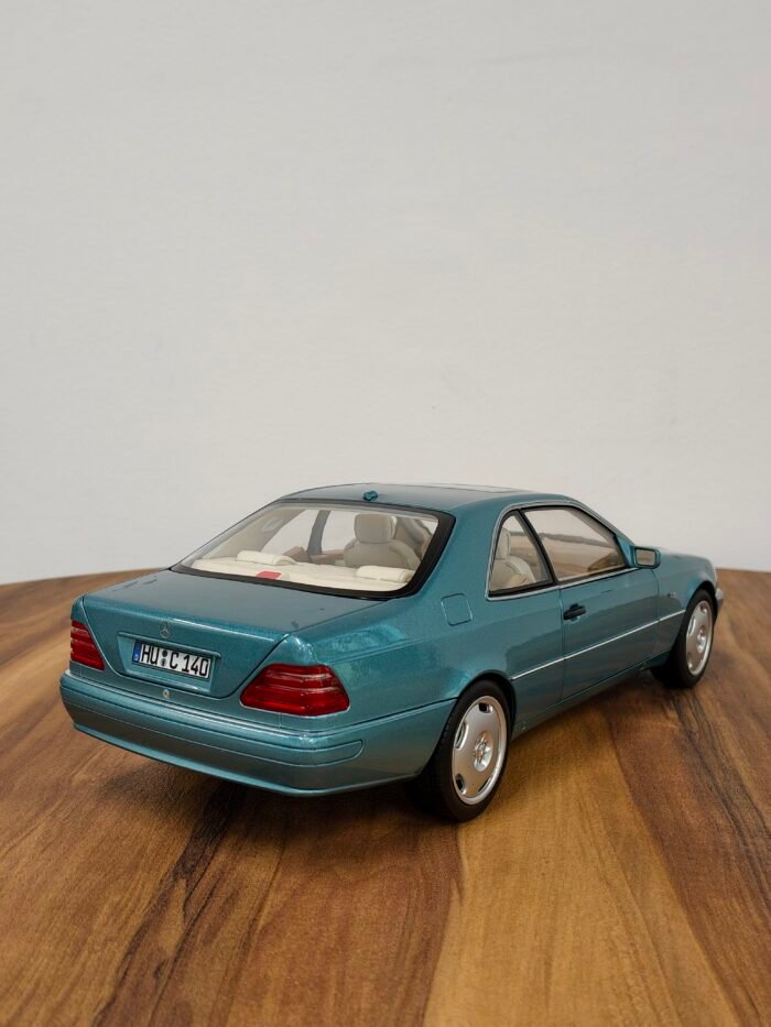 Mercedes-Benz CL600 Coupé 1997 Blue Metallic 1:18 - Image 8