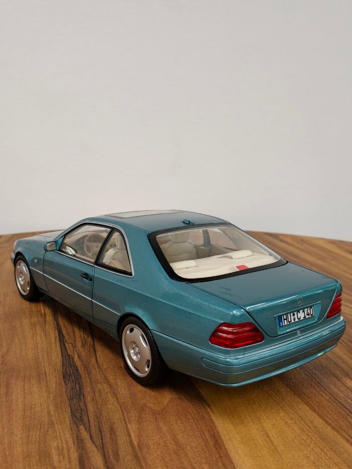 Mercedes-Benz CL600 Coupé 1997 Blue Metallic 1:18 - Image 7