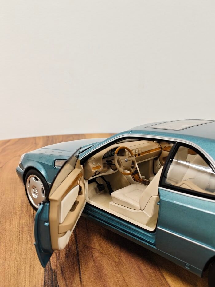 Mercedes-Benz CL600 Coupé 1997 Blue Metallic 1:18 - Image 6