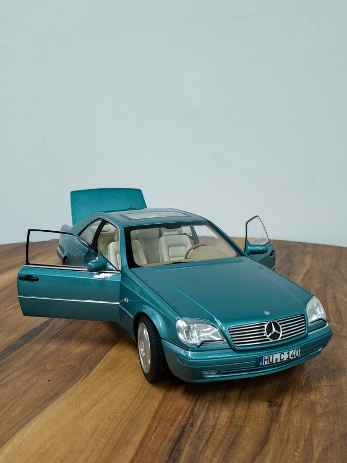 Mercedes-Benz CL600 Coupé 1997 Blue Metallic 1:18 - Image 3