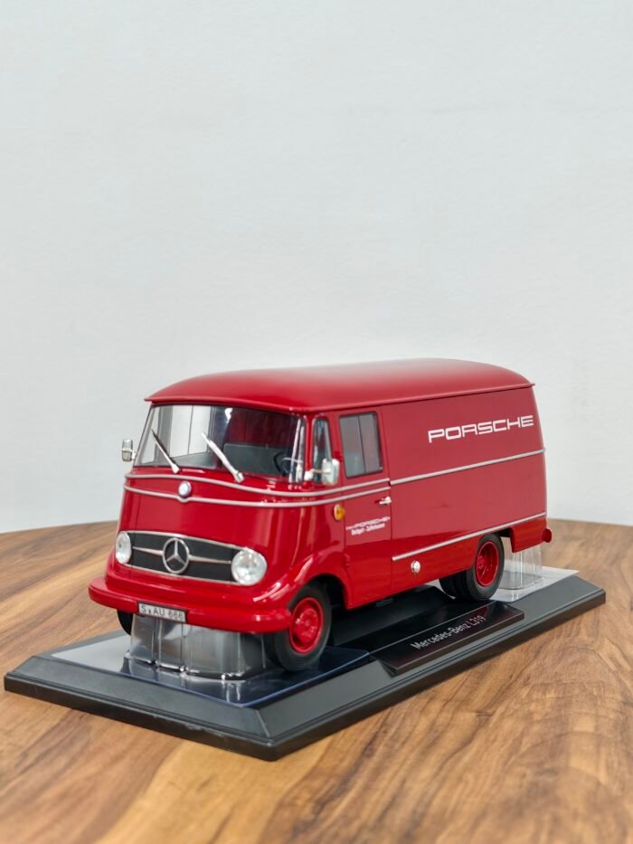 Mercedes Benz L319