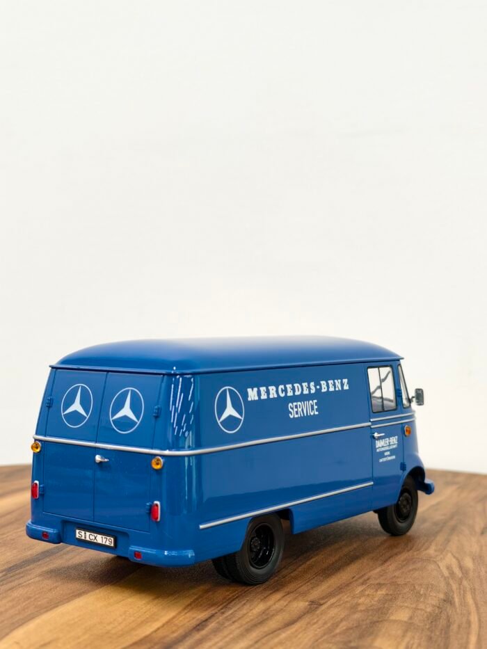 Mercedes Benz L319 (1960-1966) 1:18 - Image 3