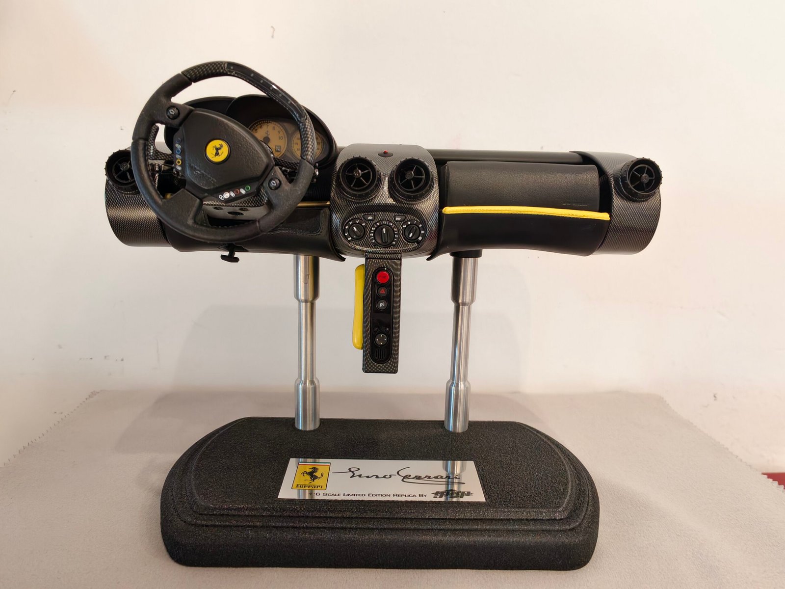 Enzo Ferrari Instrument Panel - Yellow 1:16