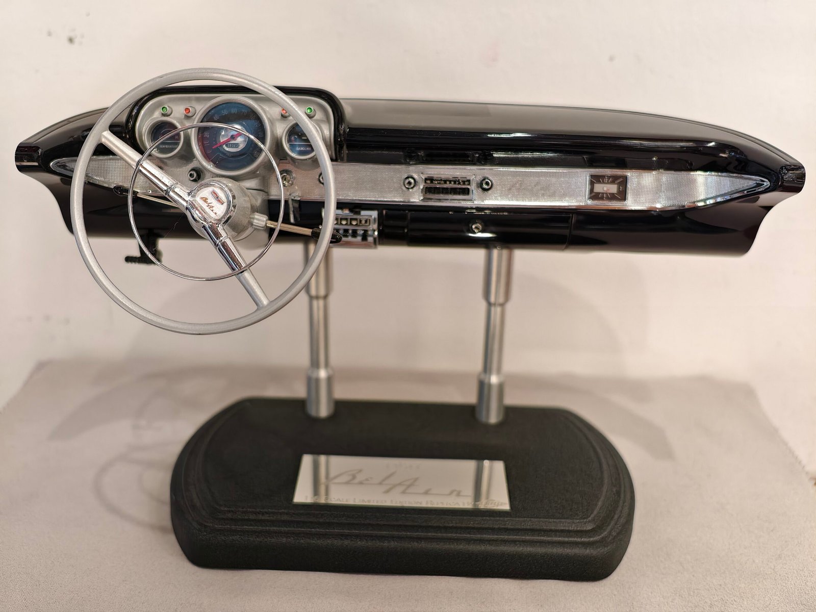 57 Chevy BelAir Dash - Black 1:6 - Image 2