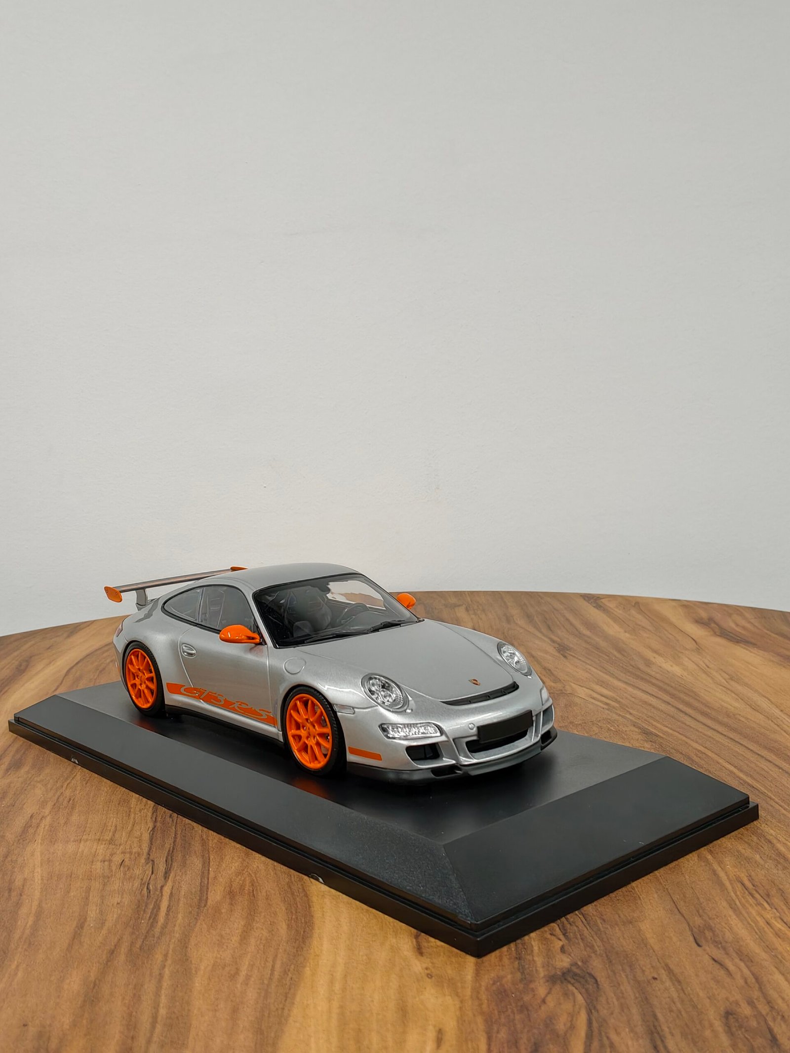 Porsche 911 GT3 RS 1:18 Gray - Image 6